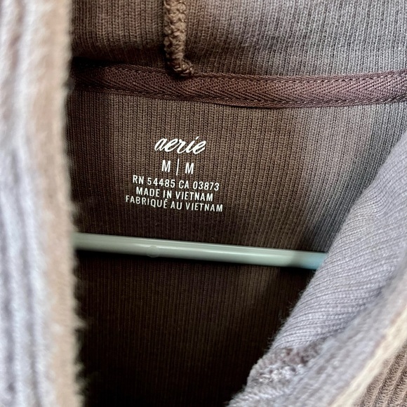 2 ladies sweatshirts - Picture 7 of 7